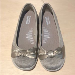 Skechers slip ons